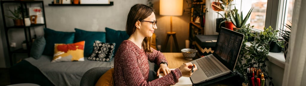 woman at laptop image